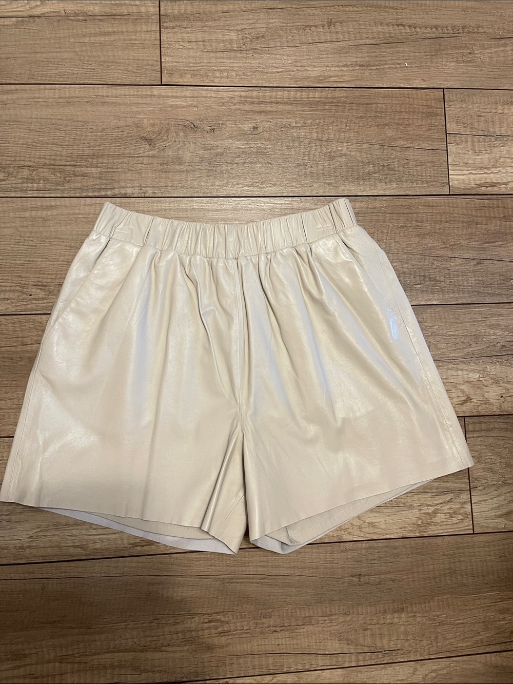 LAMARQUE genuine leather shorts size S